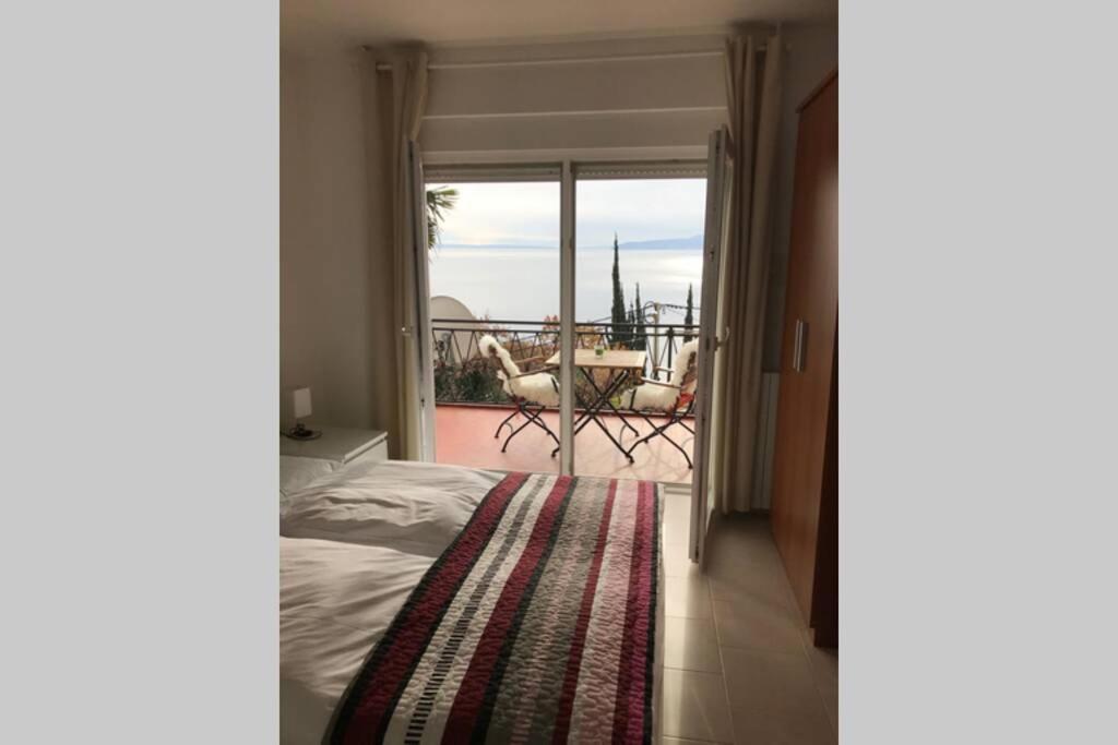 Breathtaking Sea View App For 2+1, Bbq ...... Apartman Abbázia Kültér fotó