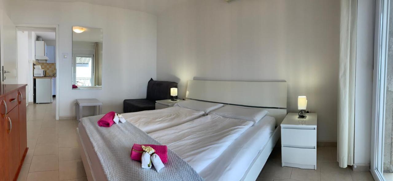 Breathtaking Sea View App For 2+1, Bbq ...... Apartman Abbázia Kültér fotó